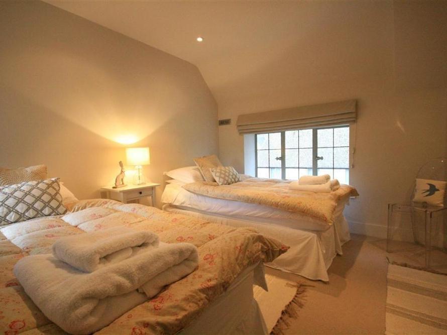 Hillside Cottage Burford Bagian luar foto